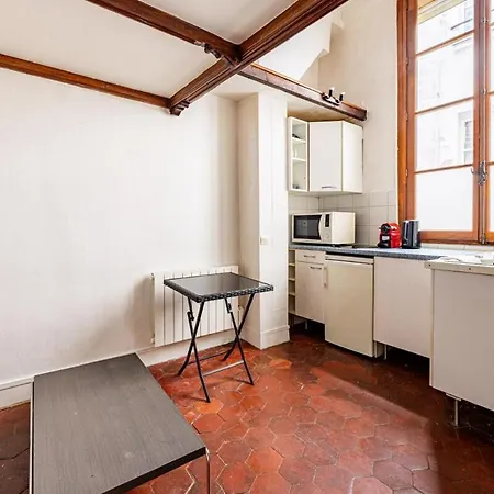 3rd Arrondissement Arts Et Metiers Mezzanine Apartment